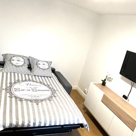 Deux Pieces Cosy A La Croisette Apartment Carrieres-sous-Poissy Exterior photo